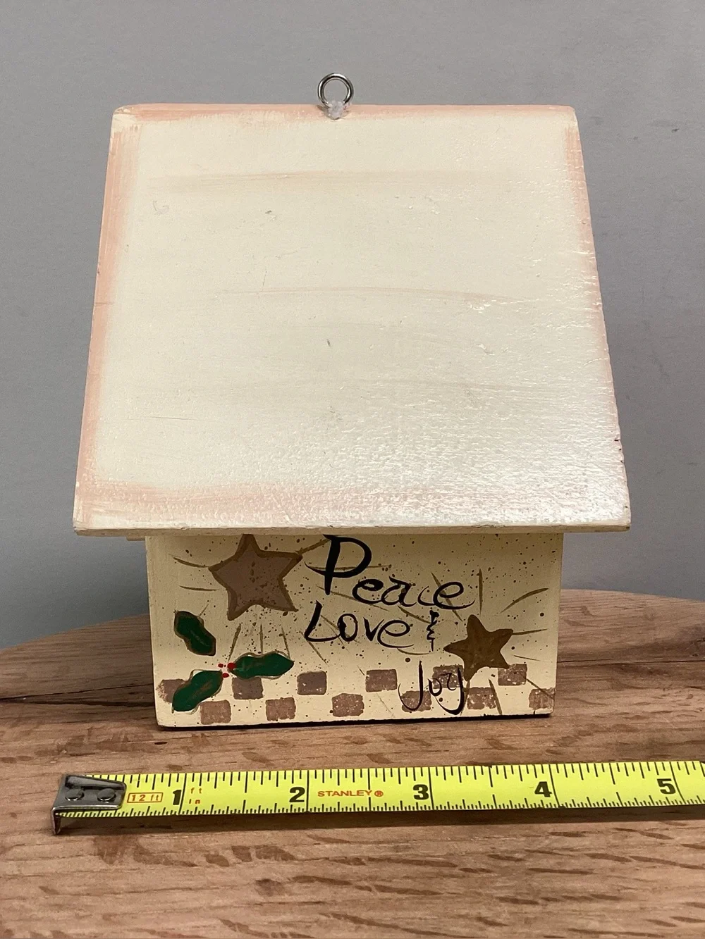 🔴 Beautiful Solid Wood Crafted Birdhouse - Hand Painted - Peace / Love / Joy